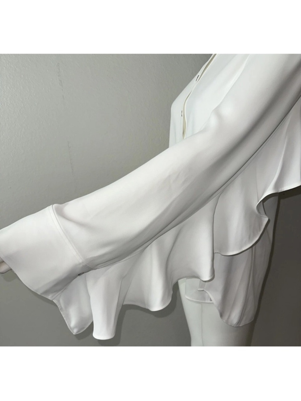 ADEAM Intermix Voyage Designer White Long Slv Ruffle Button Front Blouse Top M - Picture 4 of 8